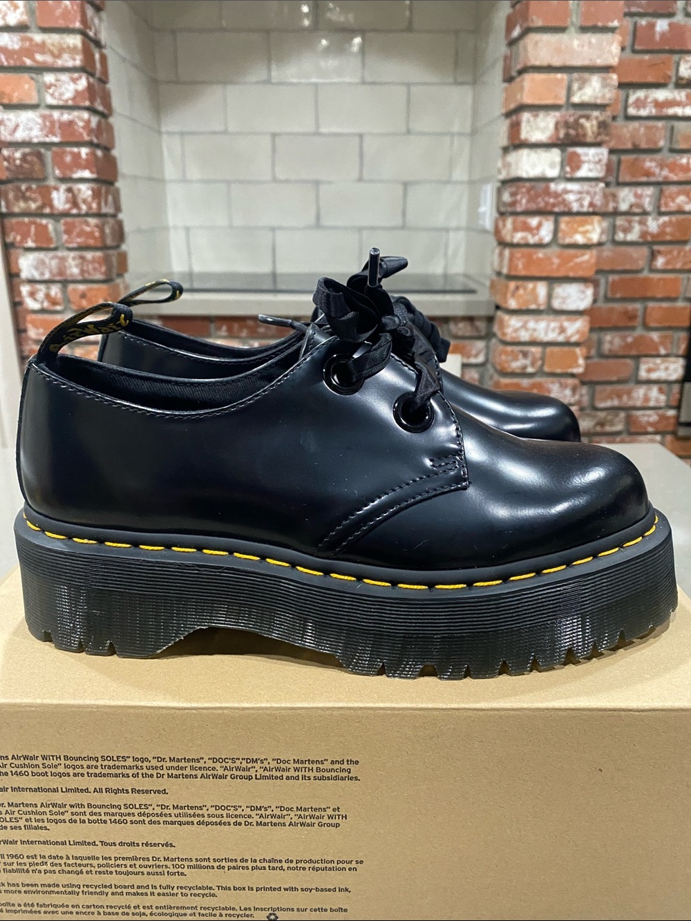 NIB dr martens holly black womens 10